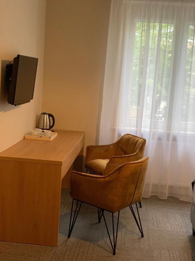 Vesna Rooms Mtp Poznań Esterno foto